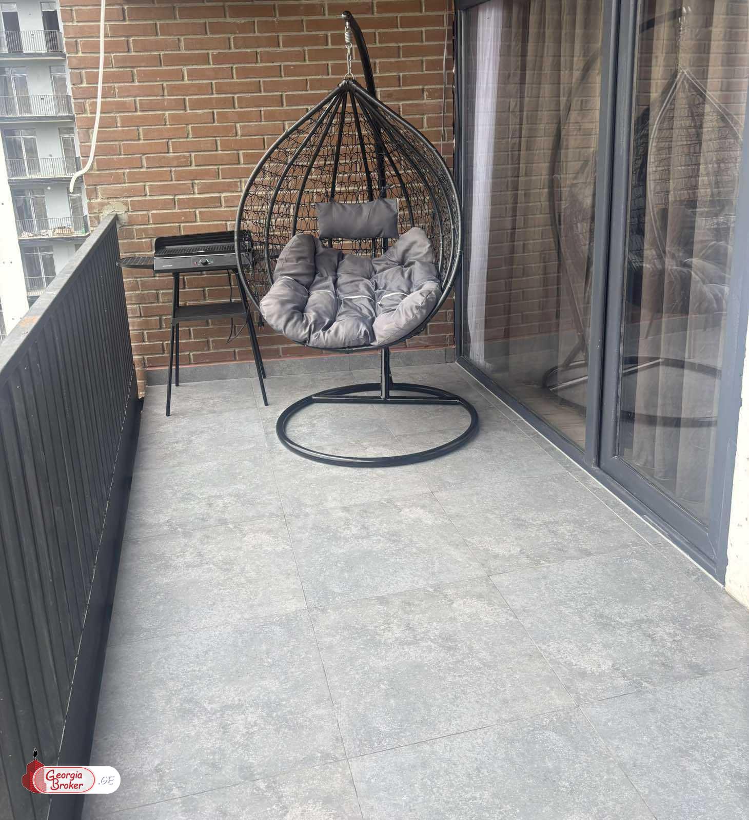 nearly repaired 3-room apartment for sale