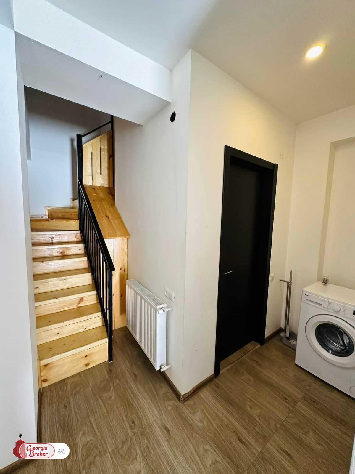 nearly repaired 2-room apartment for sale