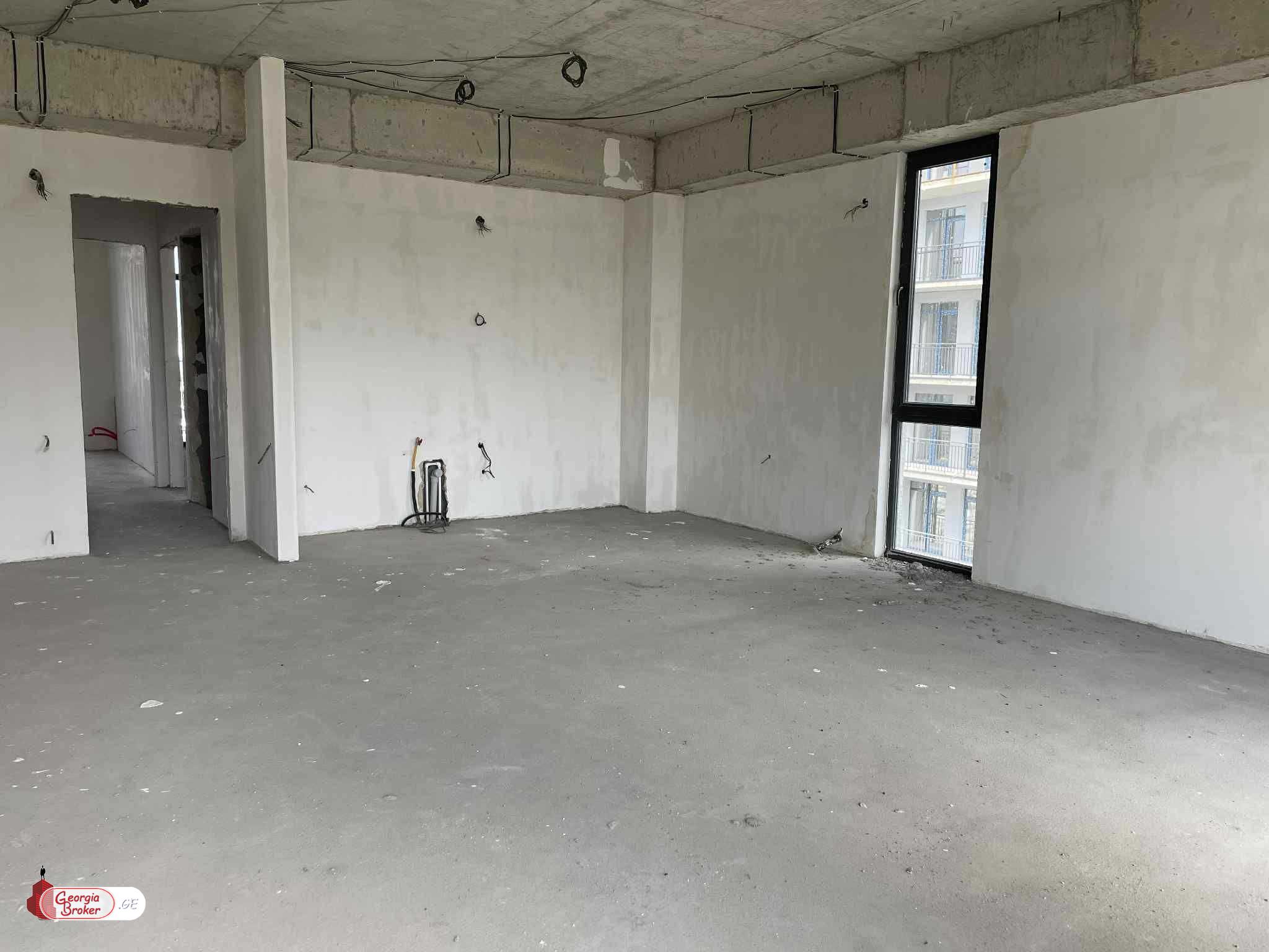 продается квартира с новым ремонтом 3-комнаты