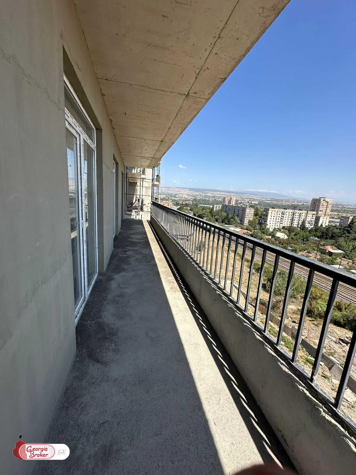 nearly repaired 3-room apartment for sale