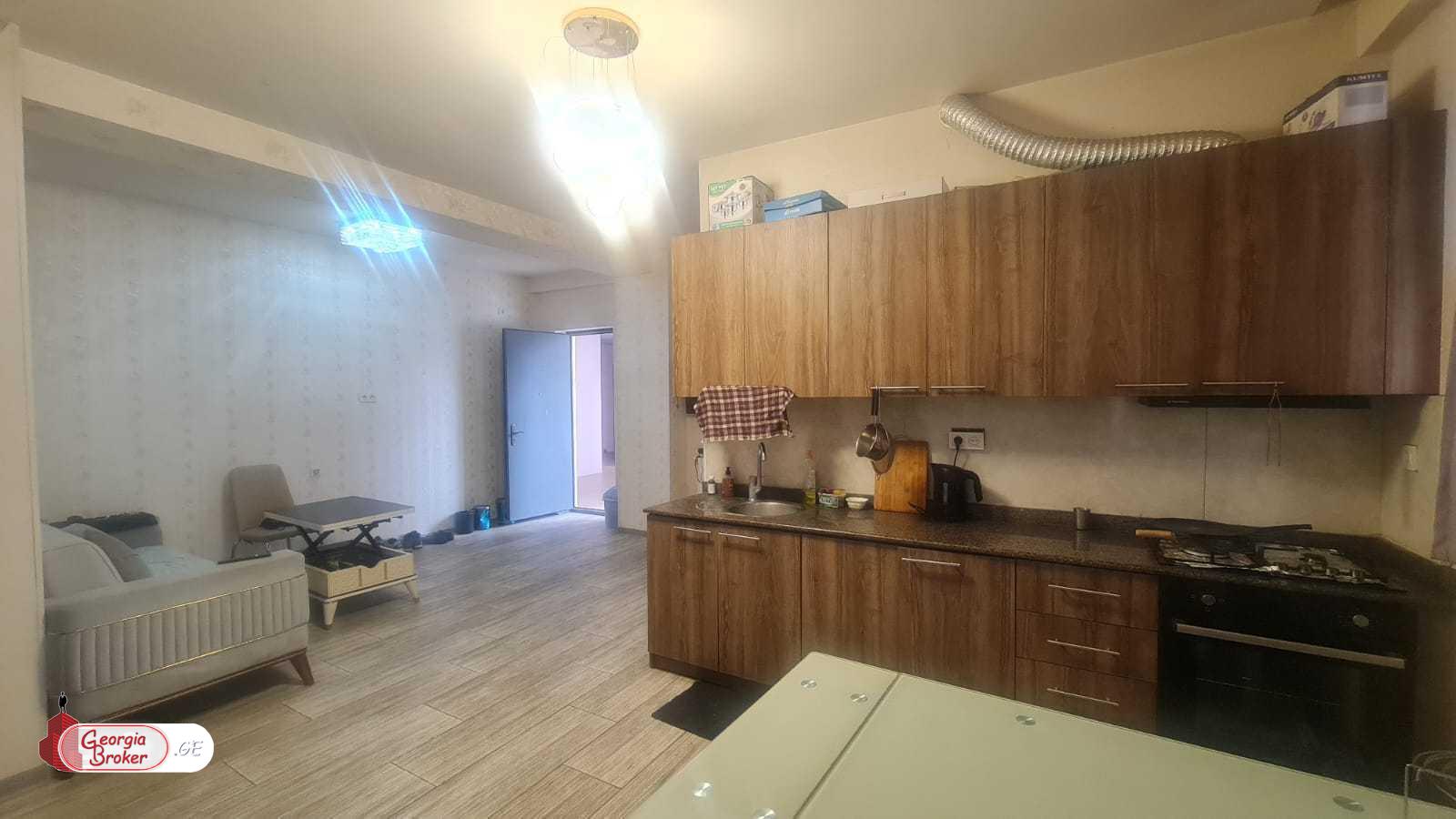 nearly repaired 3-room apartment for sale