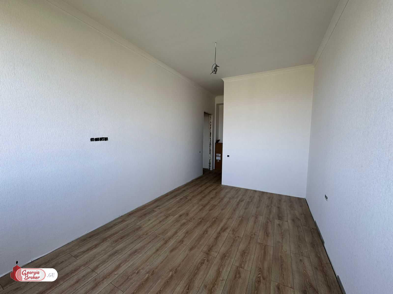 nearly repaired 3-room apartment for sale