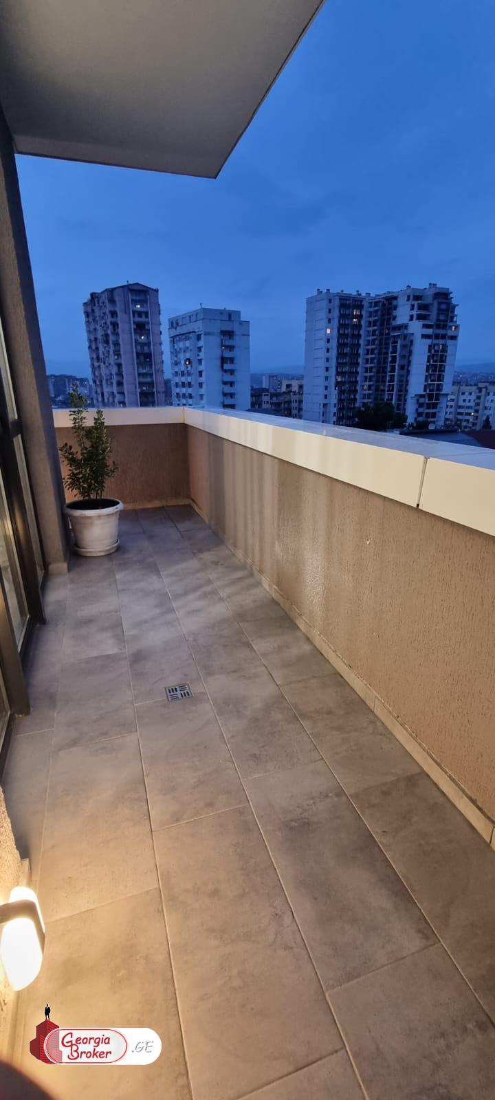 იყიდება ახალი გარემონტებული 3 ოთახიანი ბინა