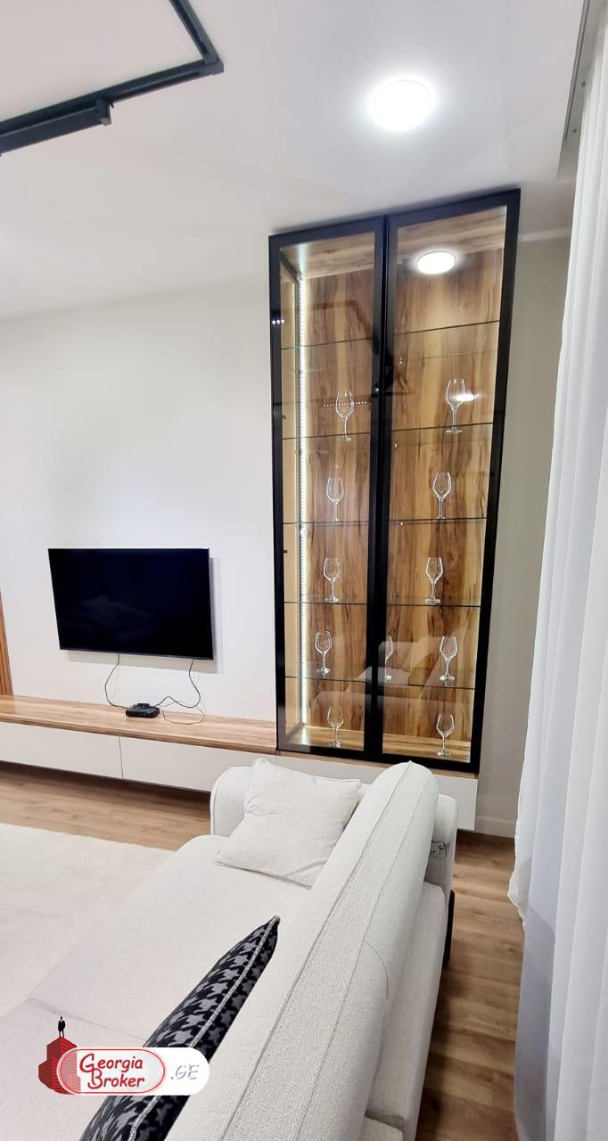 იყიდება ახალი გარემონტებული 3 ოთახიანი ბინა