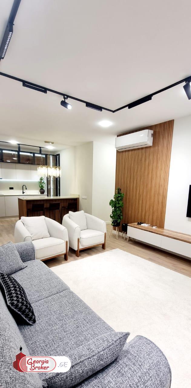 იყიდება ახალი გარემონტებული 3 ოთახიანი ბინა