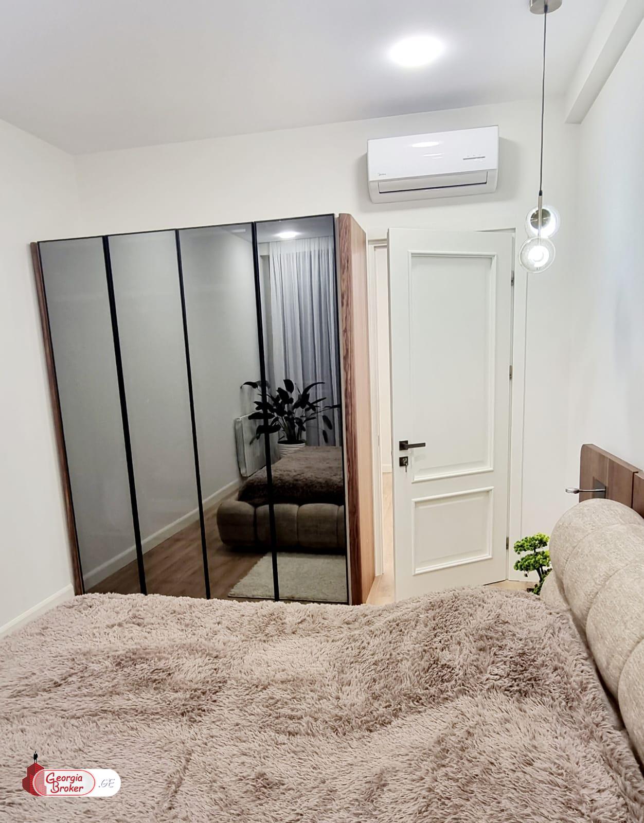 იყიდება ახალი გარემონტებული 3 ოთახიანი ბინა