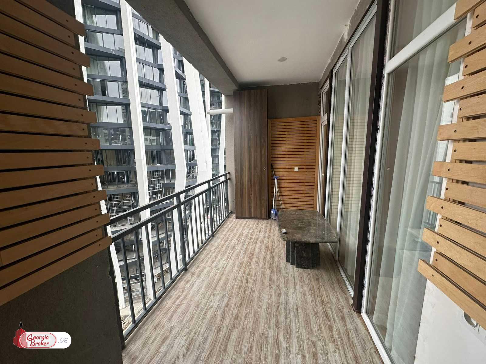 იყიდება ახალი გარემონტებული 2 ოთახიანი ბინა