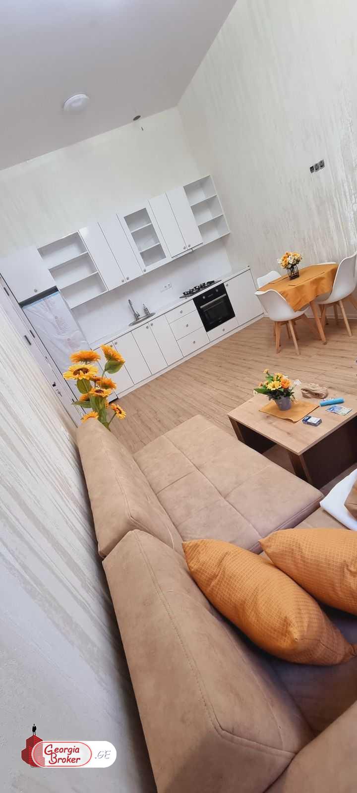 nearly repaired 3-room apartment for sale