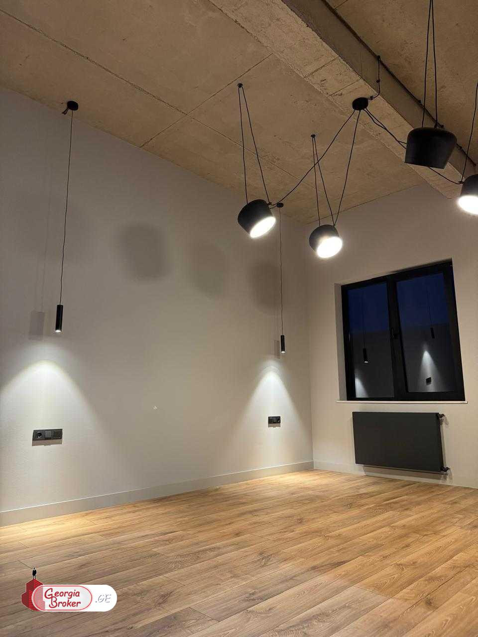 იყიდება ახალი გარემონტებული 8 ოთახიანი სახლი