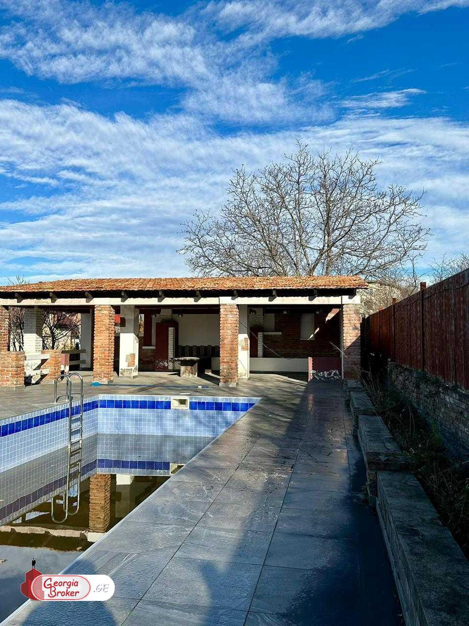 продается квартира с новым ремонтом