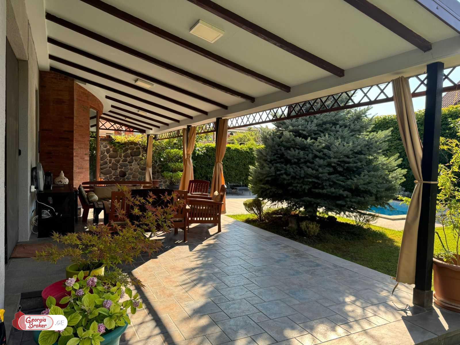 nearly repaired 7-room house for sale