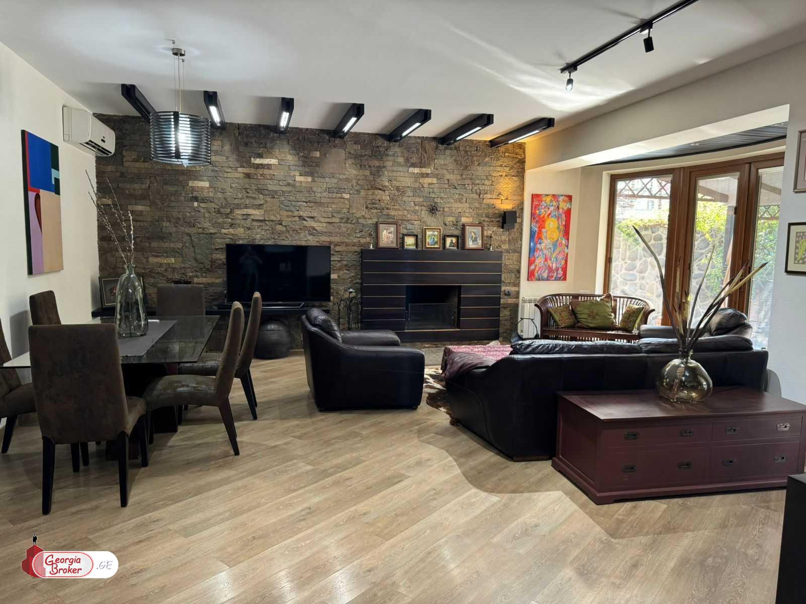 nearly repaired 7-room house for sale