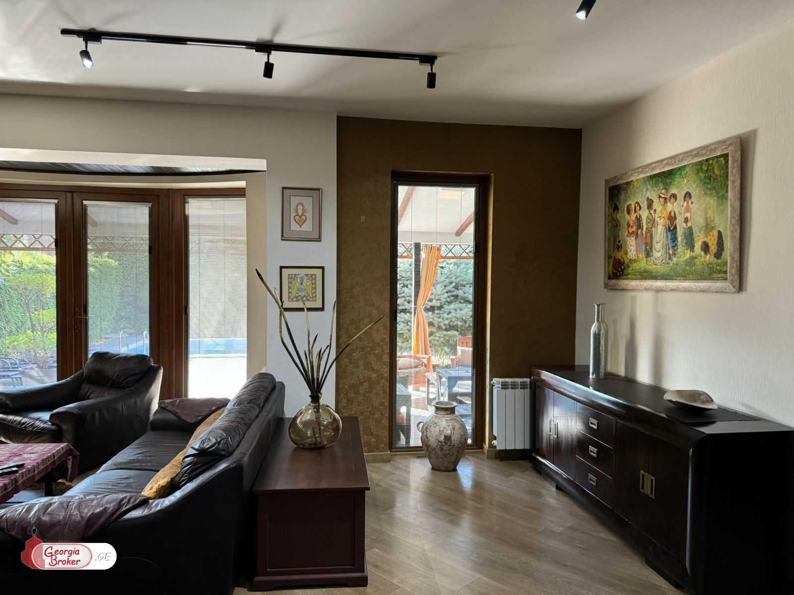 nearly repaired 7-room house for sale