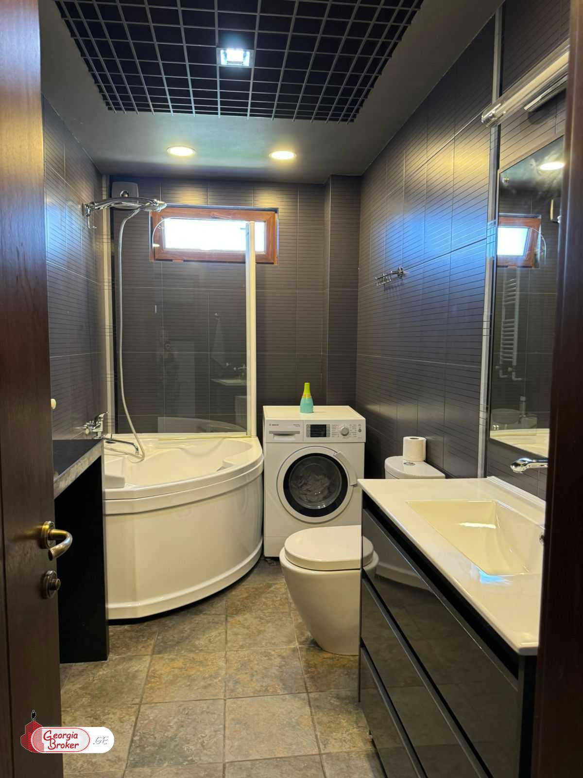 nearly repaired 7-room house for sale