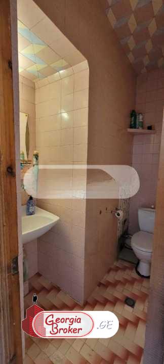 nearly repaired 4-room apartment for sale