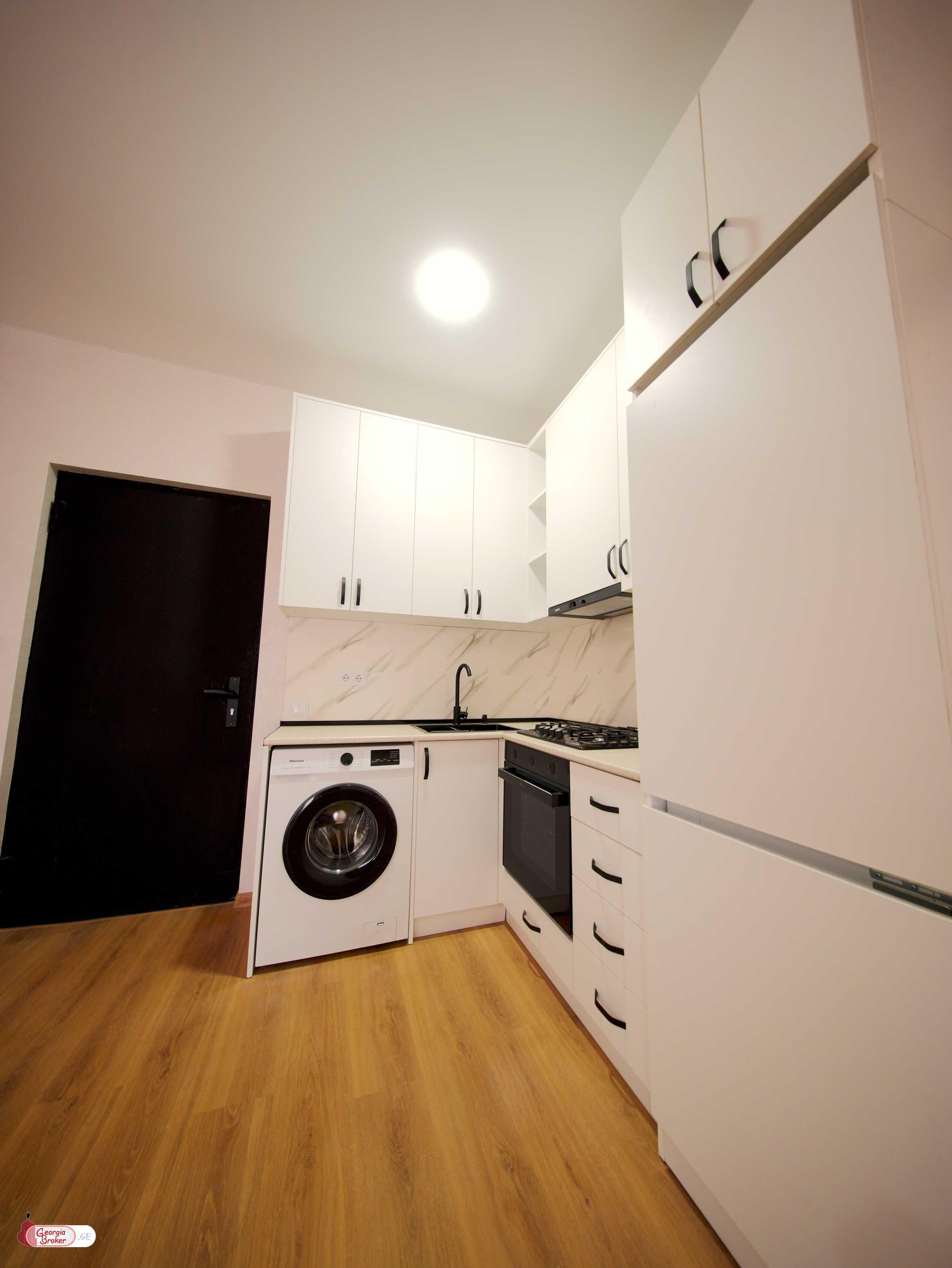 продается квартира с новым ремонтом 3-комнаты