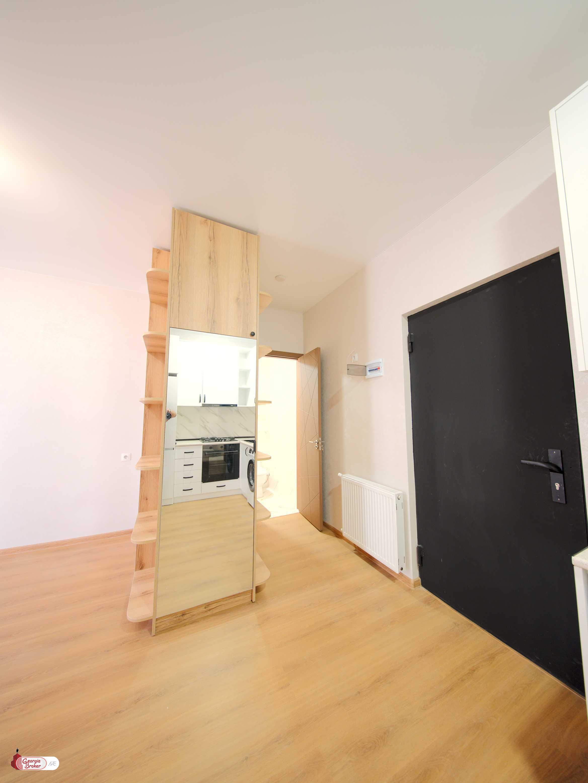 продается квартира с новым ремонтом 3-комнаты