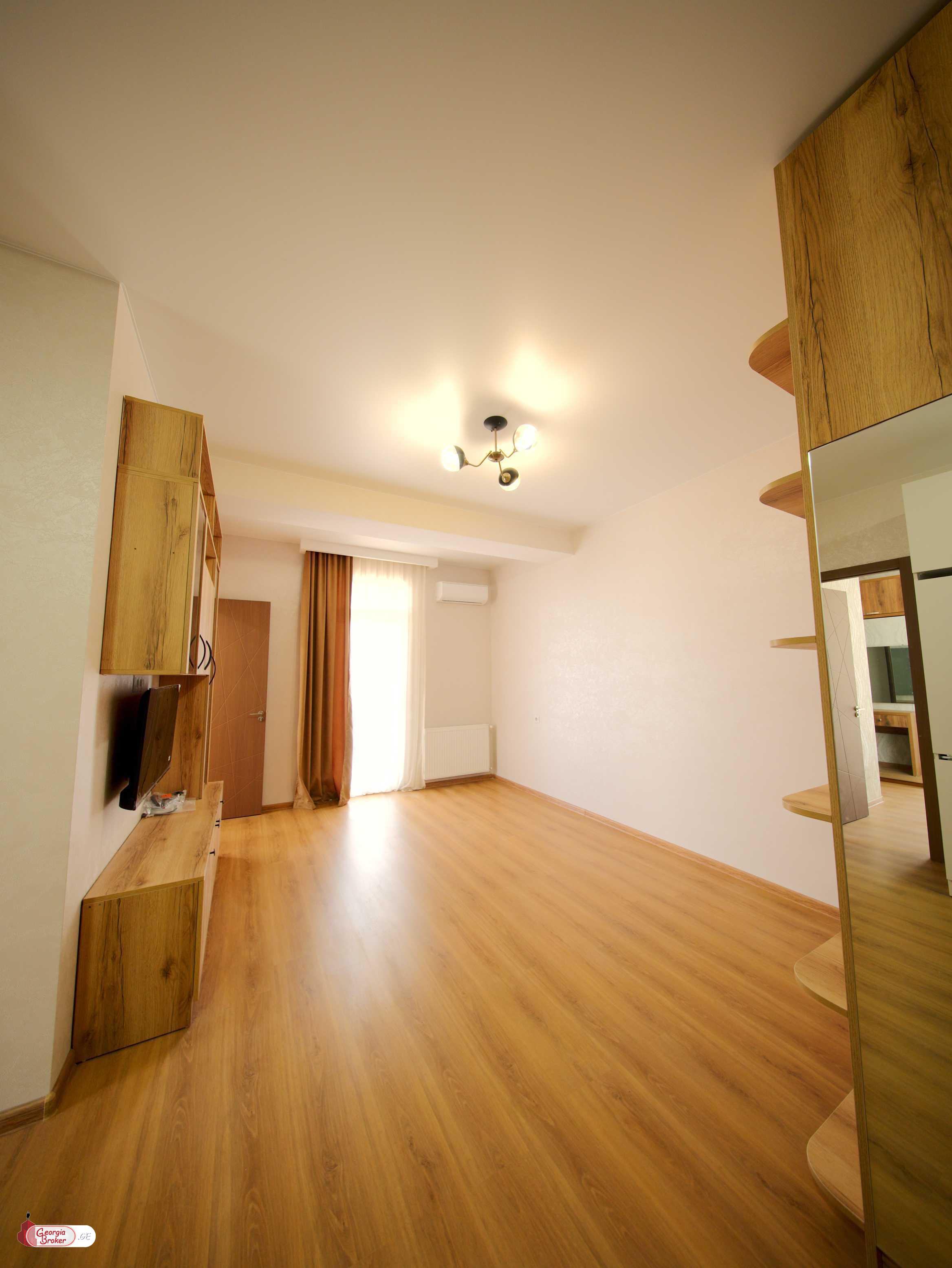 продается квартира с новым ремонтом 3-комнаты