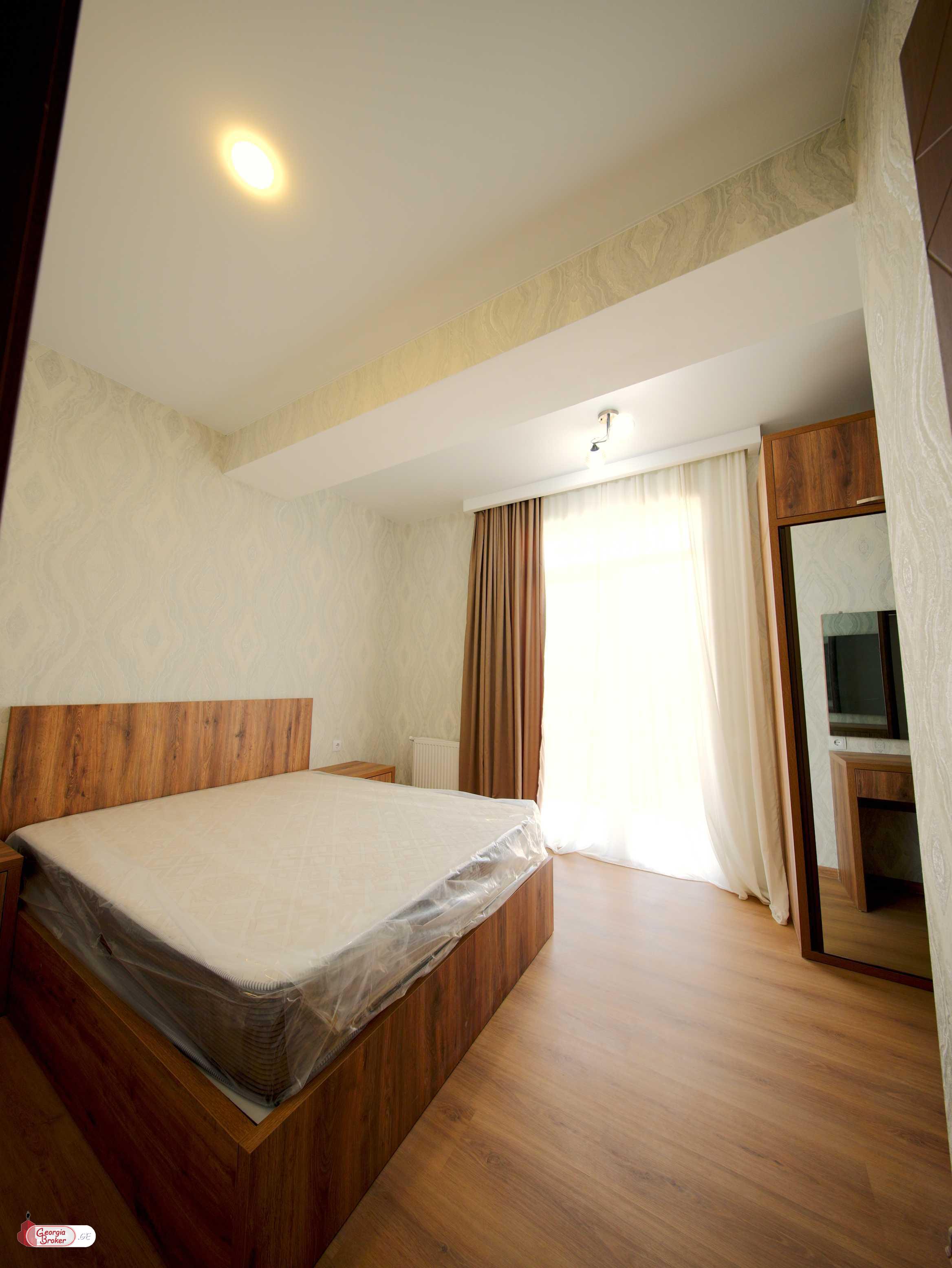 продается квартира с новым ремонтом 3-комнаты