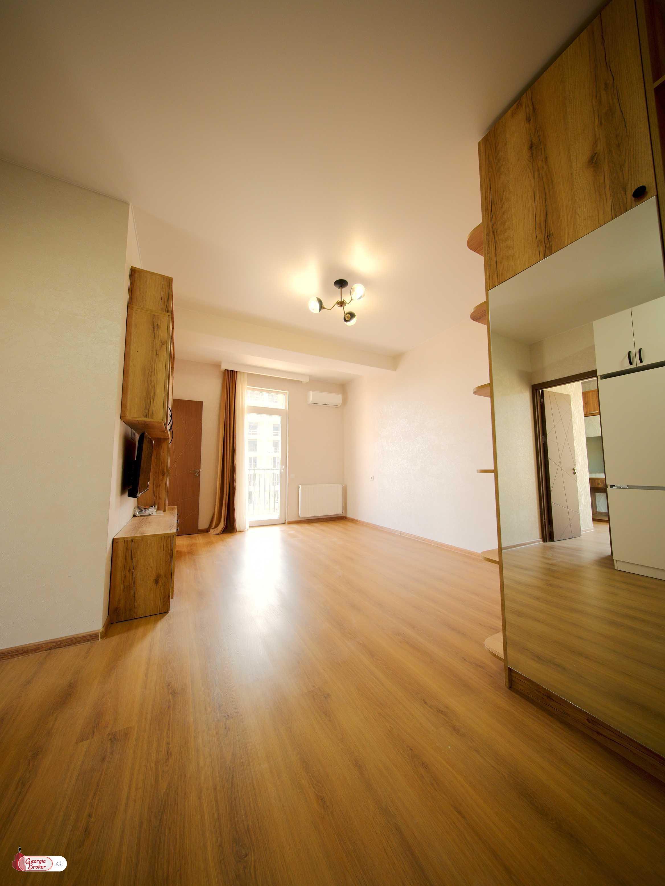 продается квартира с новым ремонтом 3-комнаты