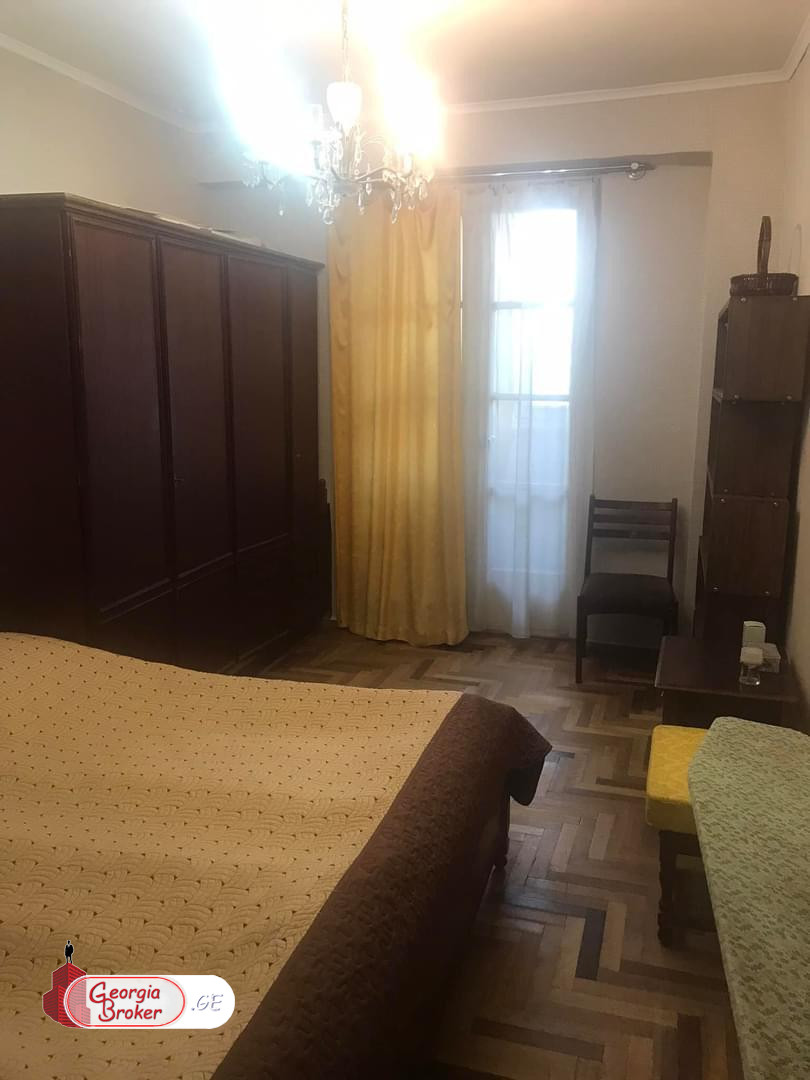 nearly repaired 3-room apartment for sale