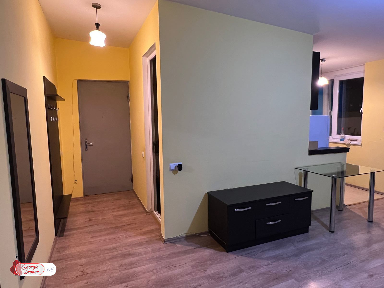 nearly repaired 2-room apartment for sale