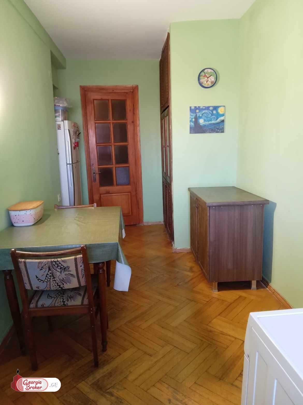 nearly repaired 3-room apartment for sale