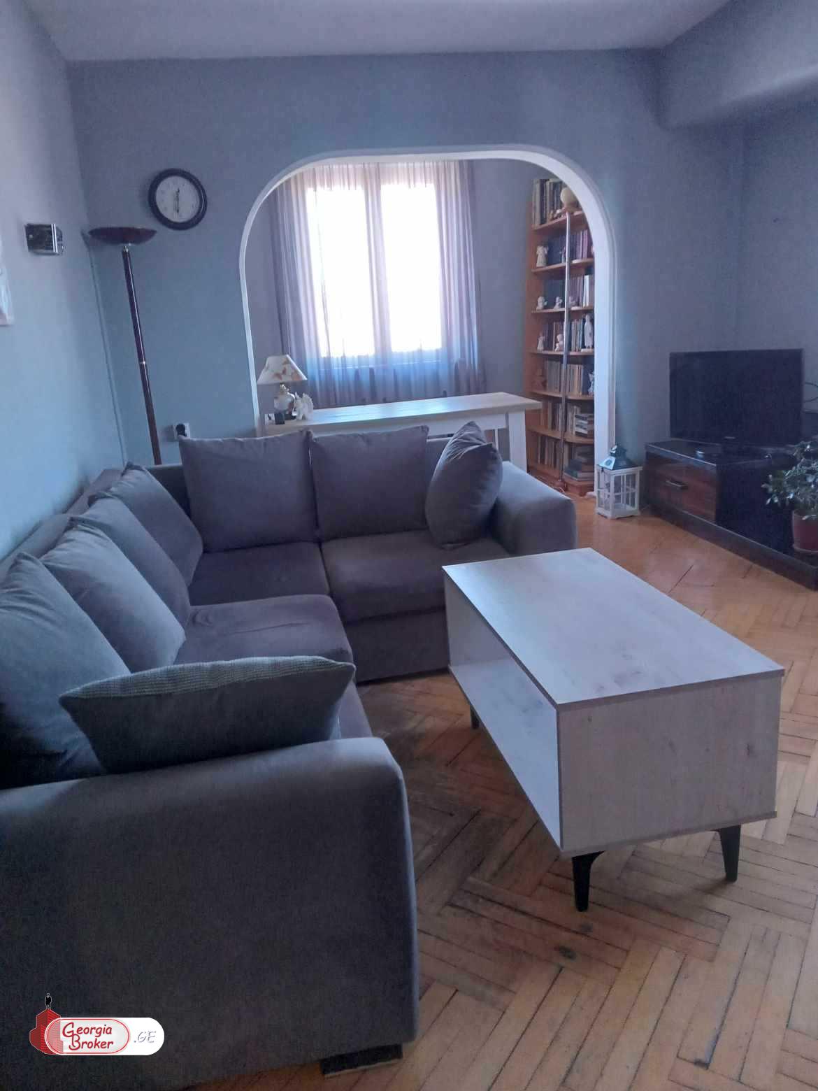 nearly repaired 3-room apartment for sale