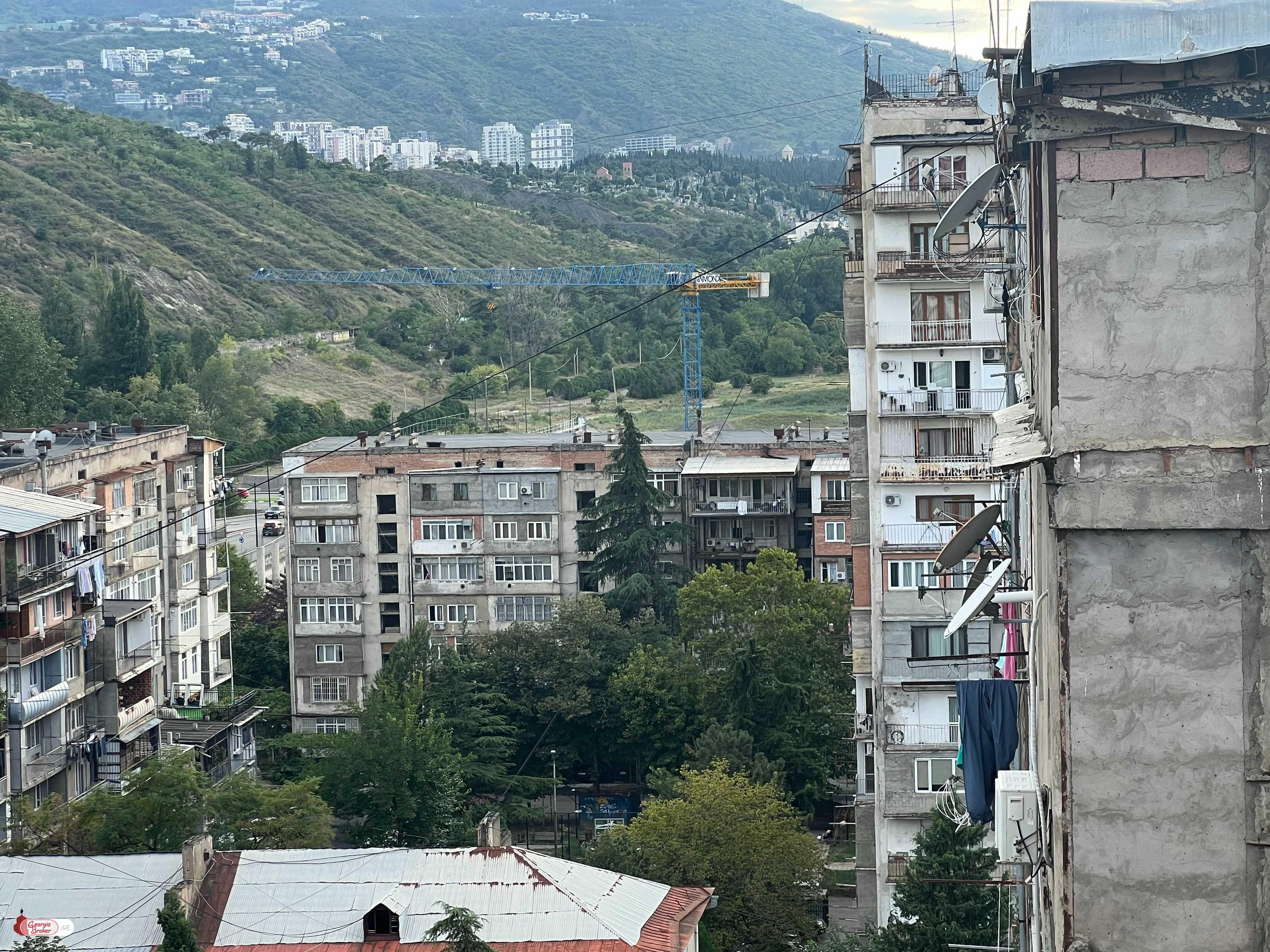 ქირავდება ახალი გარემონტებული 3 ოთახიანი ბინა