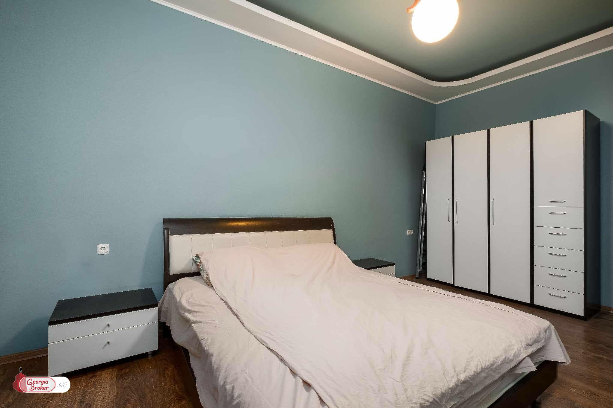 nearly repaired 2-room apartment for sale