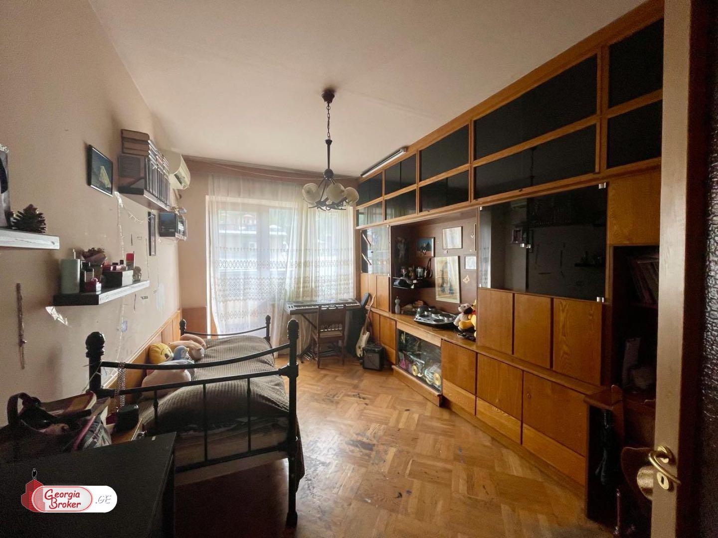 nearly repaired 4-room apartment for sale