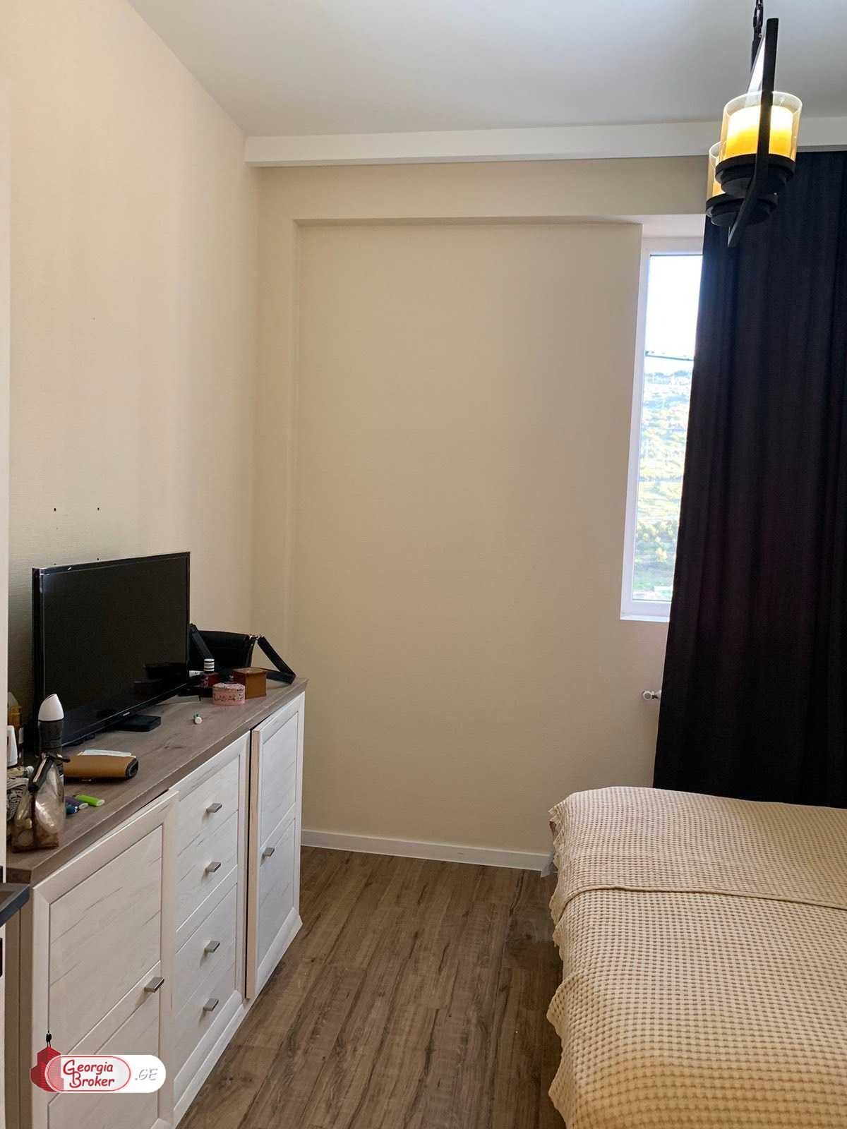 nearly repaired 3-room apartment for sale