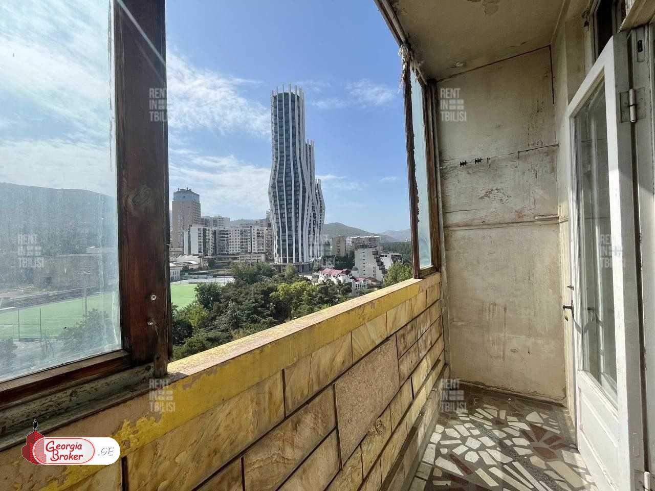 nearly repaired 3-room apartment for sale