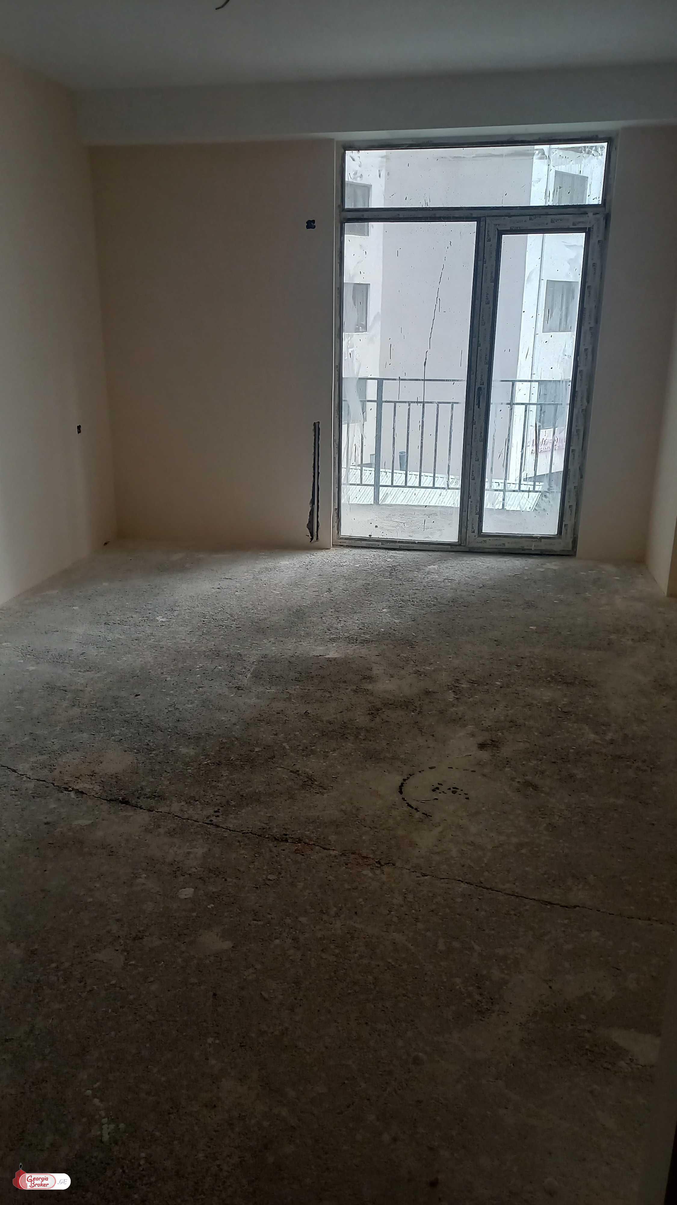 nearly repaired 2-room apartment for sale