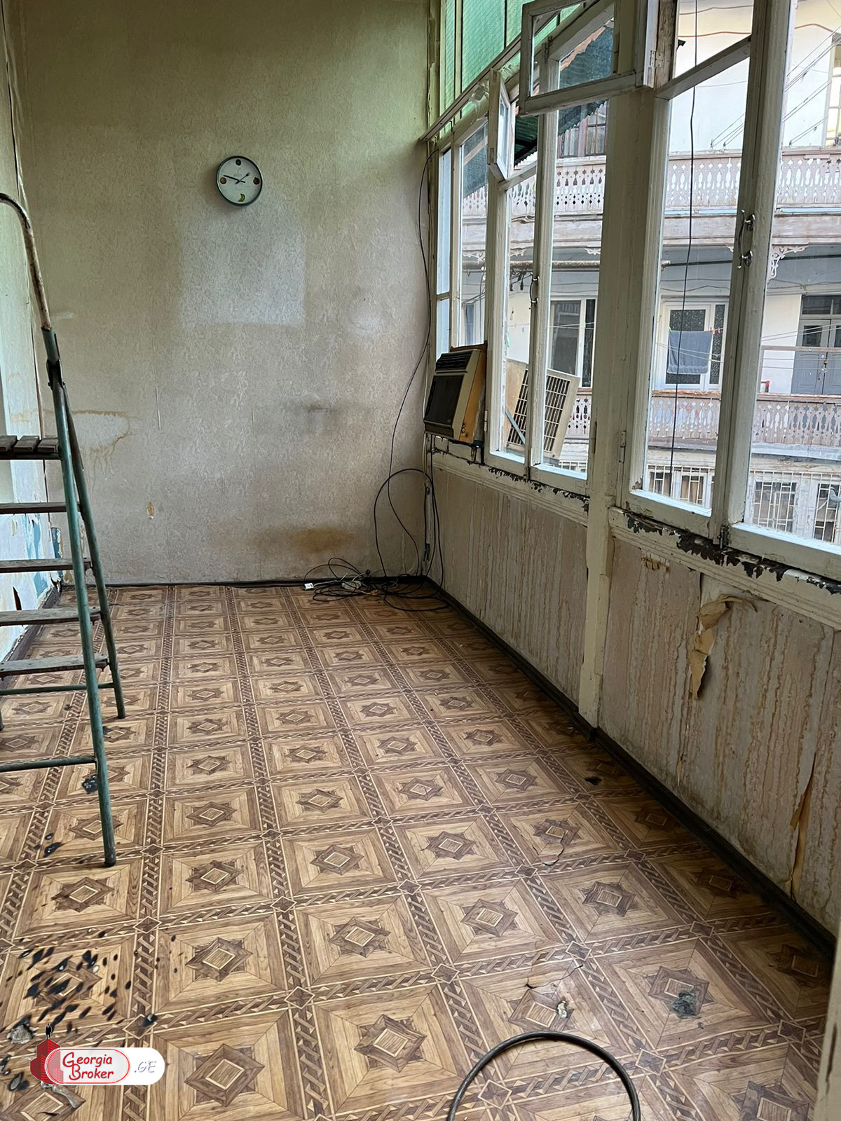 nearly repaired 3-room apartment for sale