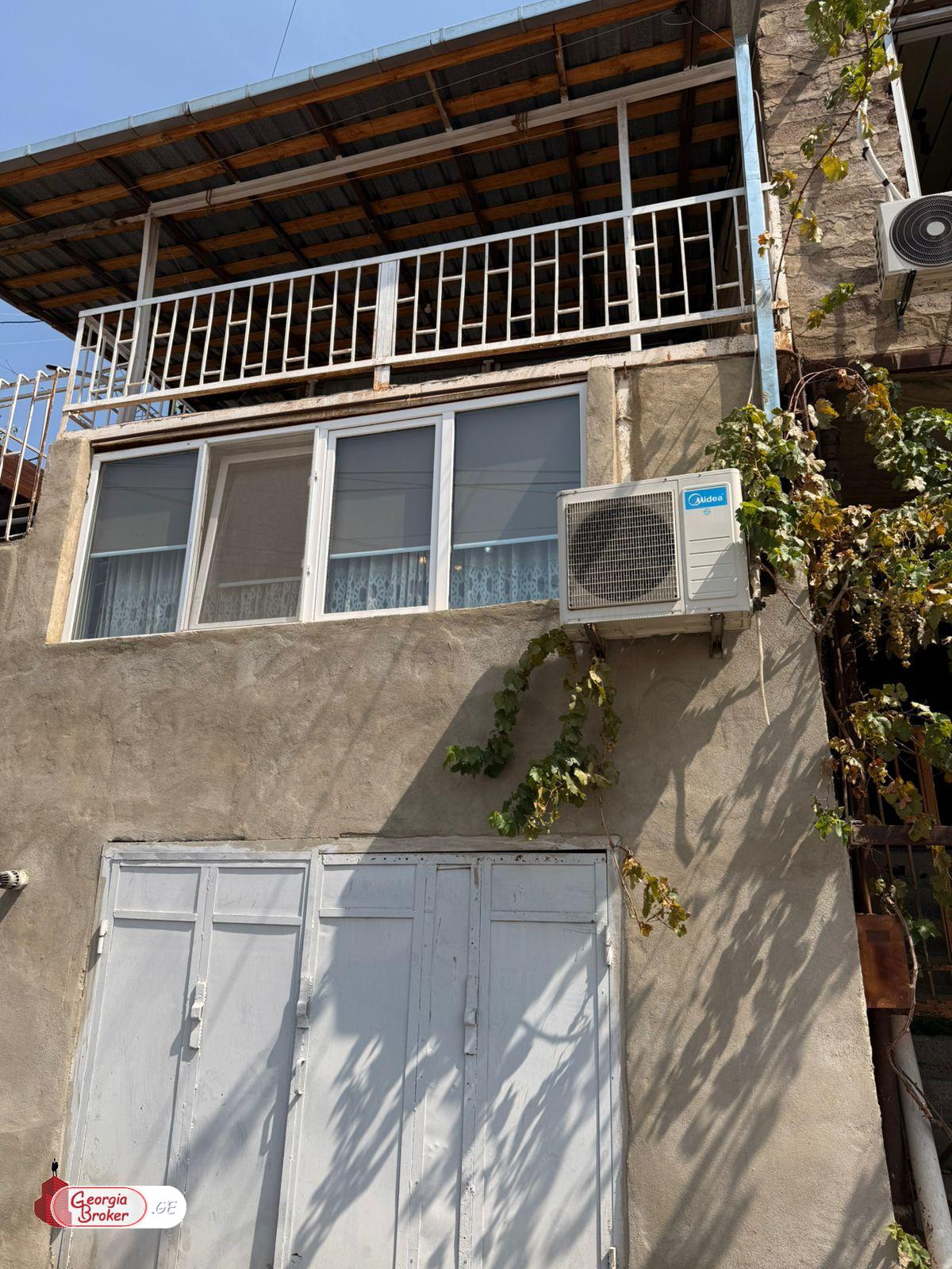 იყიდება ახალი გარემონტებული 4 ოთახიანი ბინა