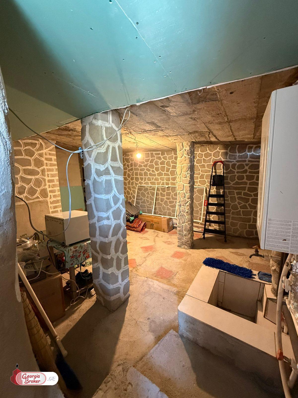 იყიდება ახალი გარემონტებული 4 ოთახიანი ბინა