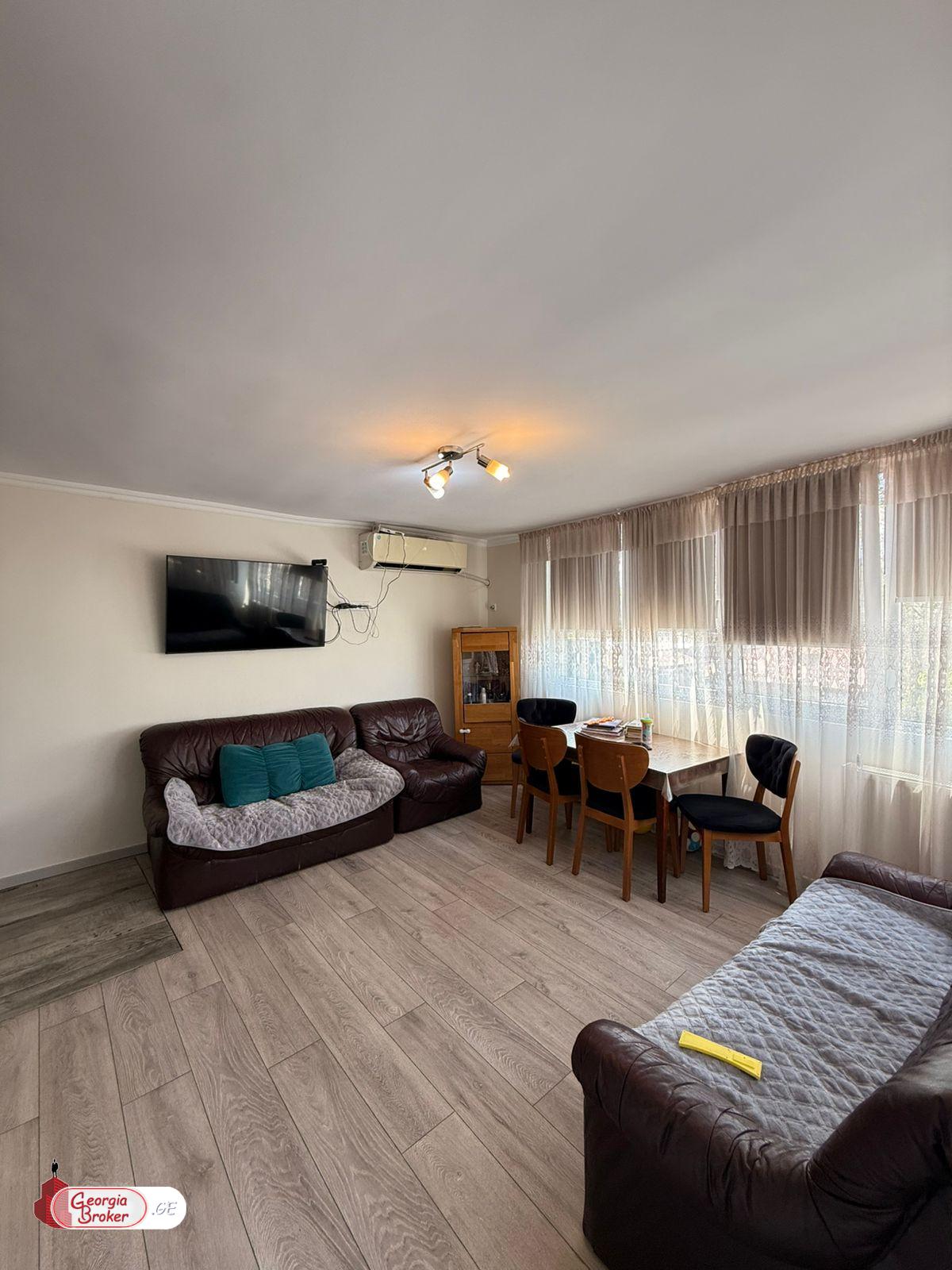 იყიდება ახალი გარემონტებული 4 ოთახიანი ბინა