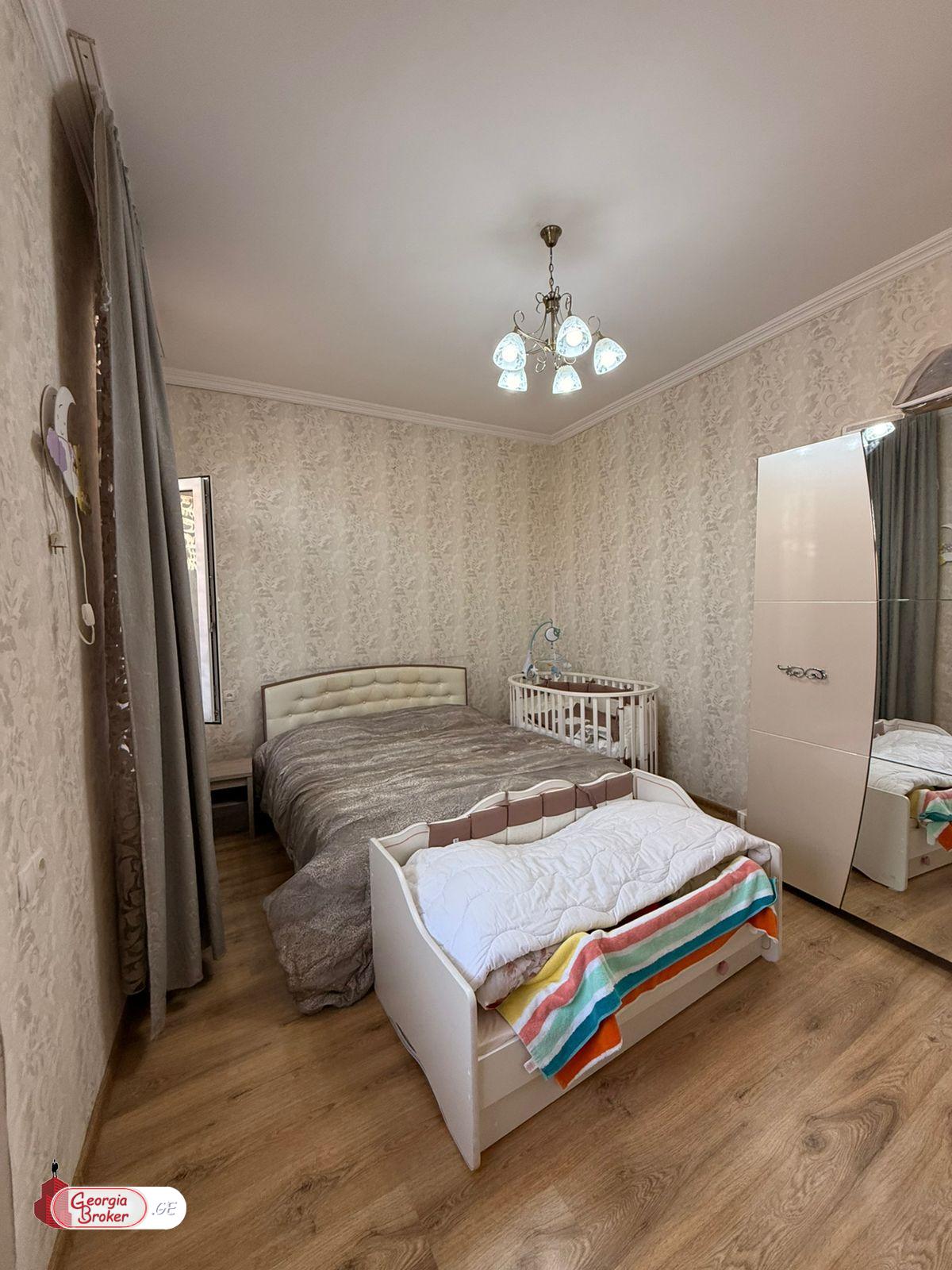 იყიდება ახალი გარემონტებული 4 ოთახიანი ბინა