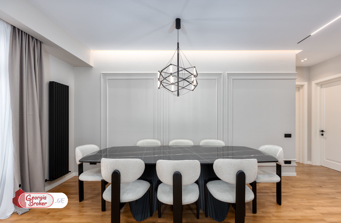 იყიდება ახალი გარემონტებული 4 ოთახიანი ბინა