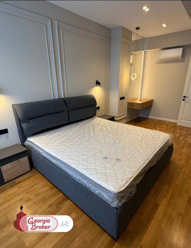 იყიდება ახალი გარემონტებული 4 ოთახიანი ბინა