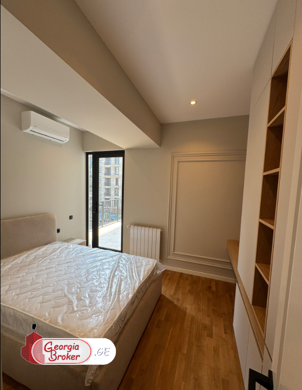 იყიდება ახალი გარემონტებული 4 ოთახიანი ბინა