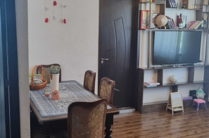 old repaired 3-room apartment for sale