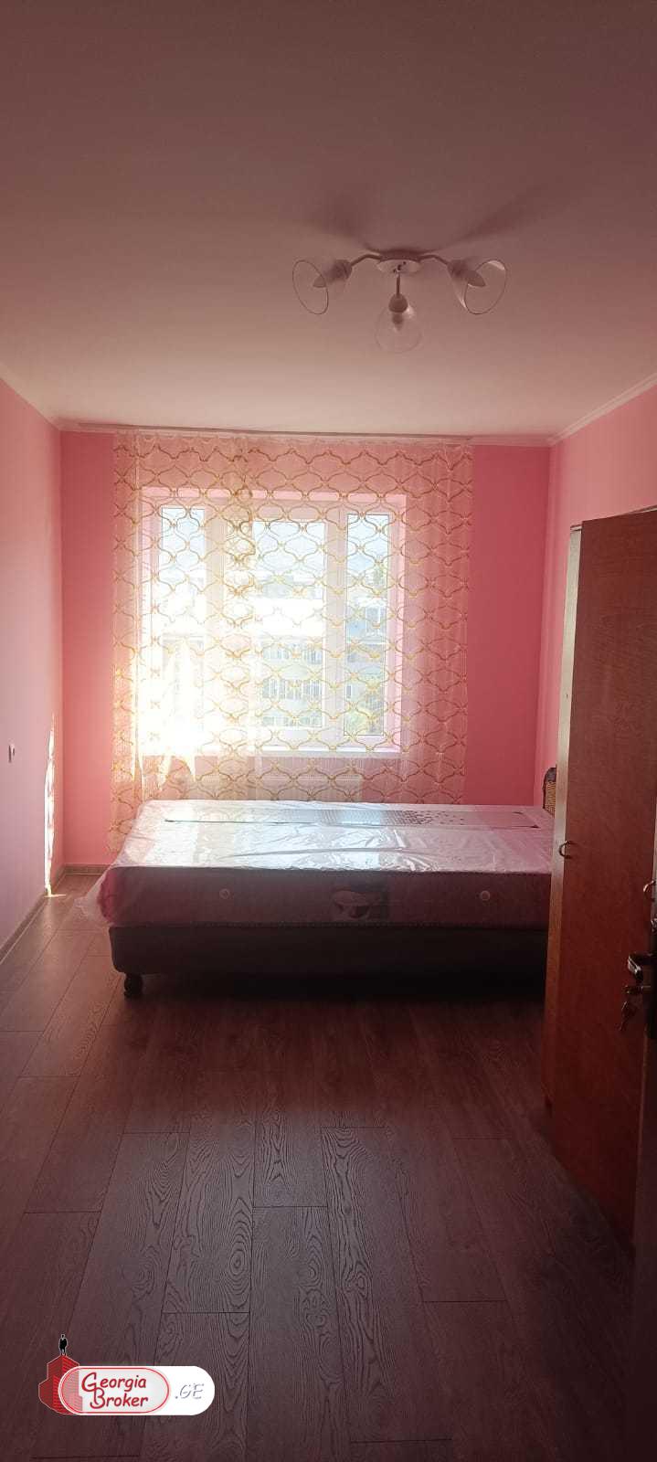 nearly repaired 3-room apartment for rent