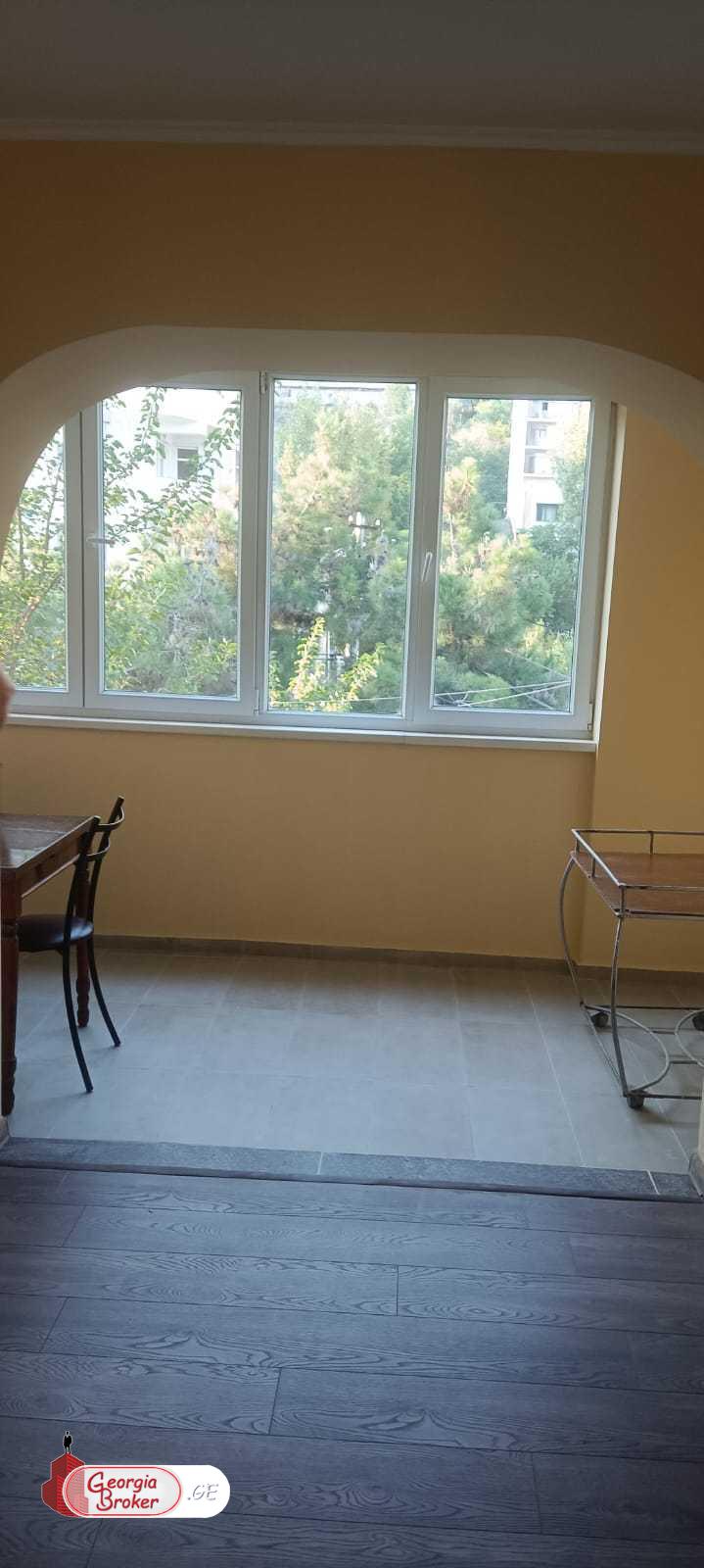 nearly repaired 3-room apartment for rent