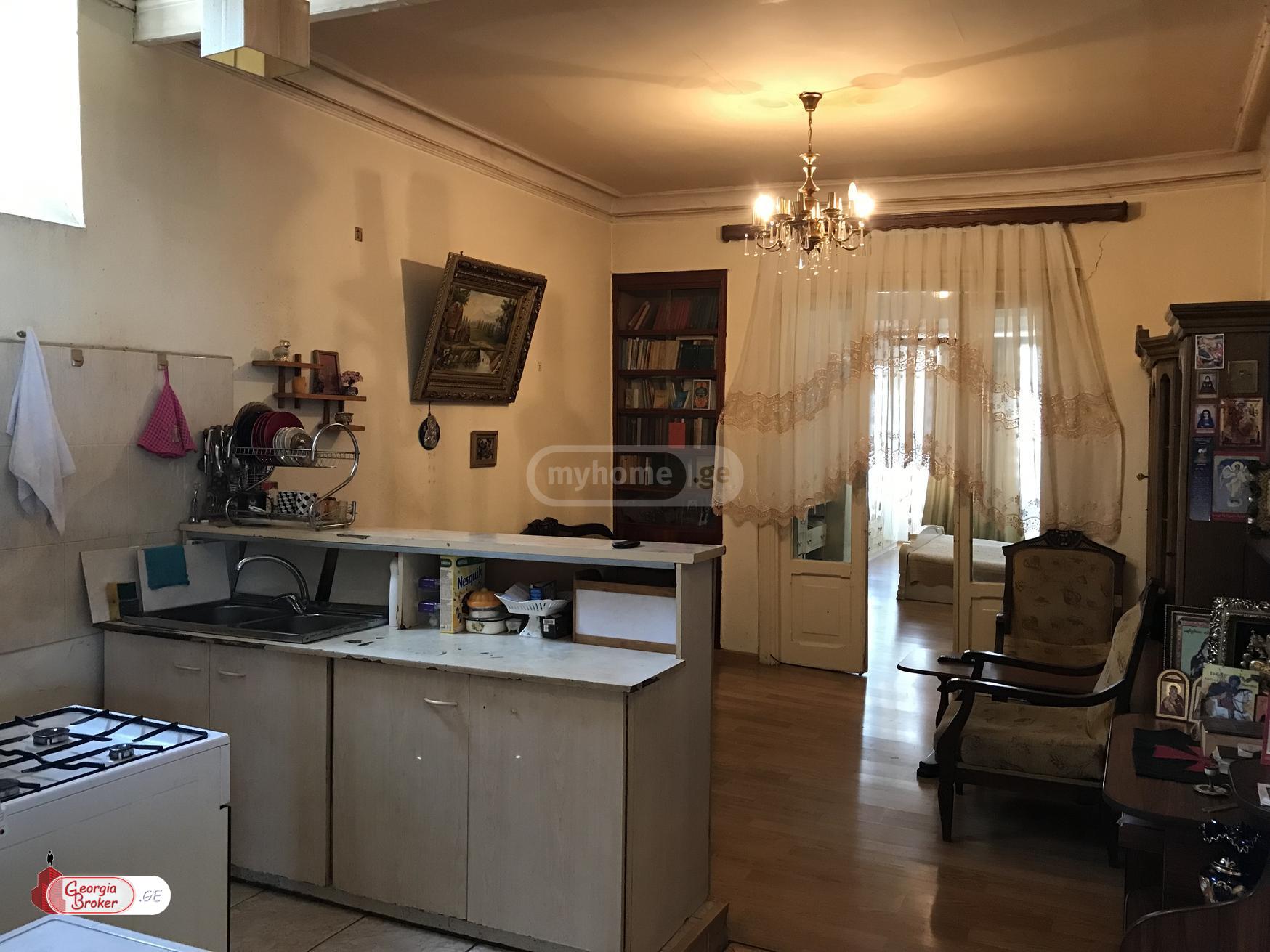 old repaired 2-room apartment for sale