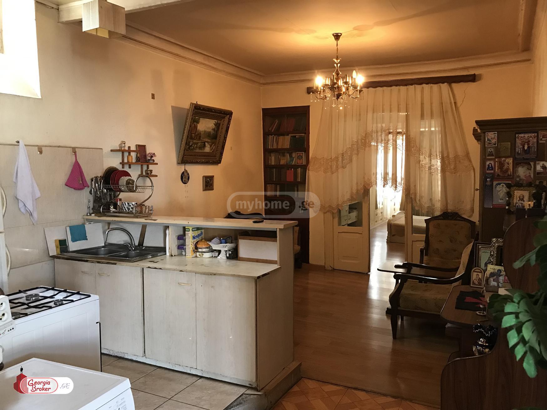 old repaired 2-room apartment for sale