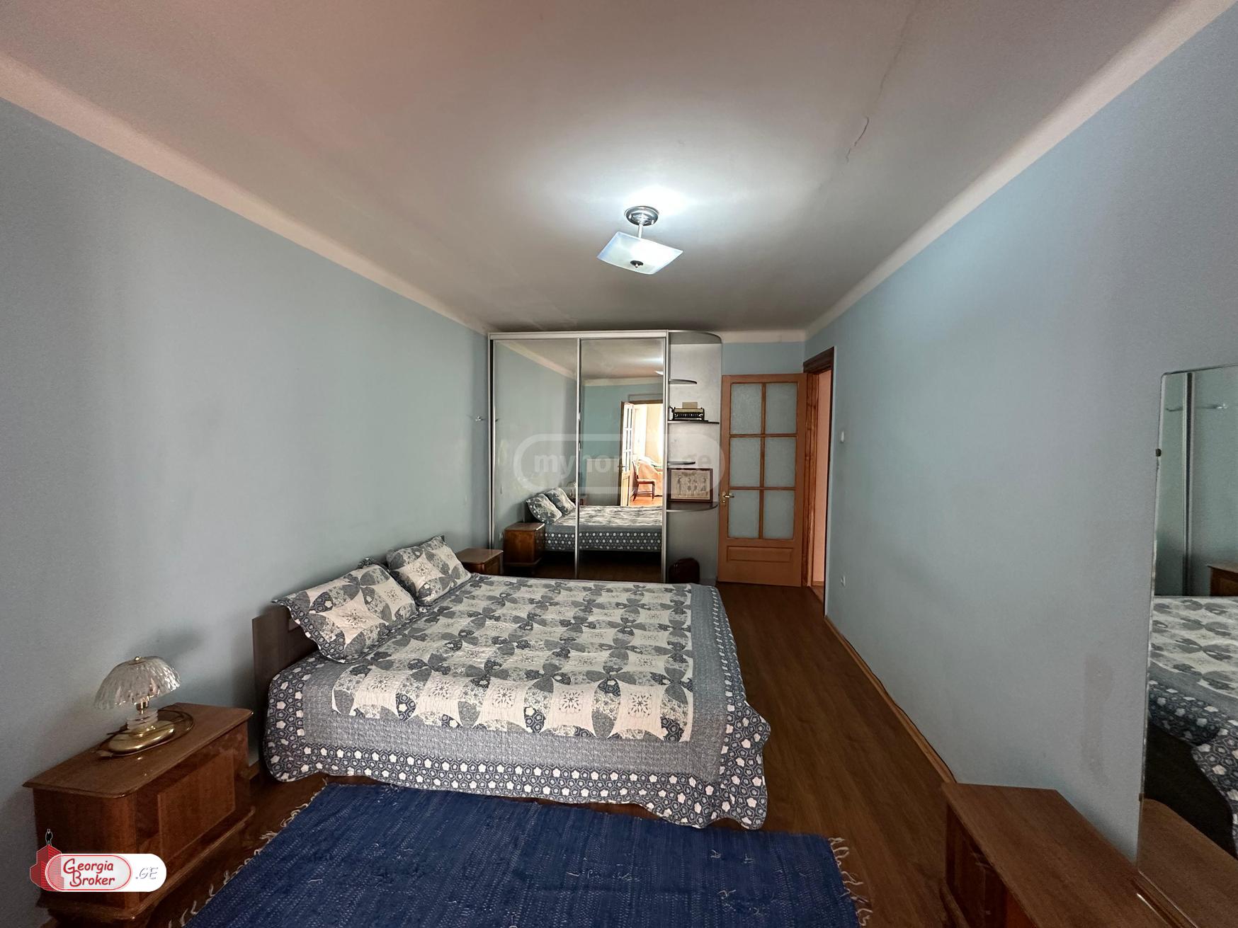 old repaired 3-room apartment for sale