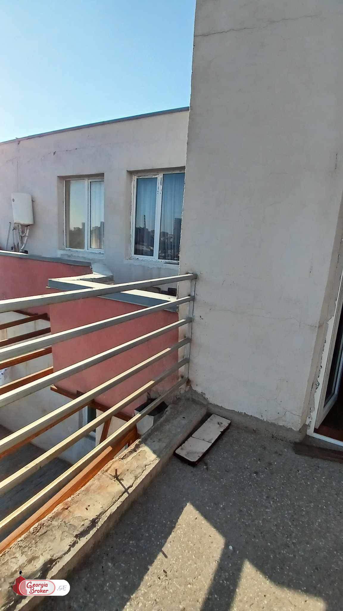 nearly repaired 3-room apartment for sale