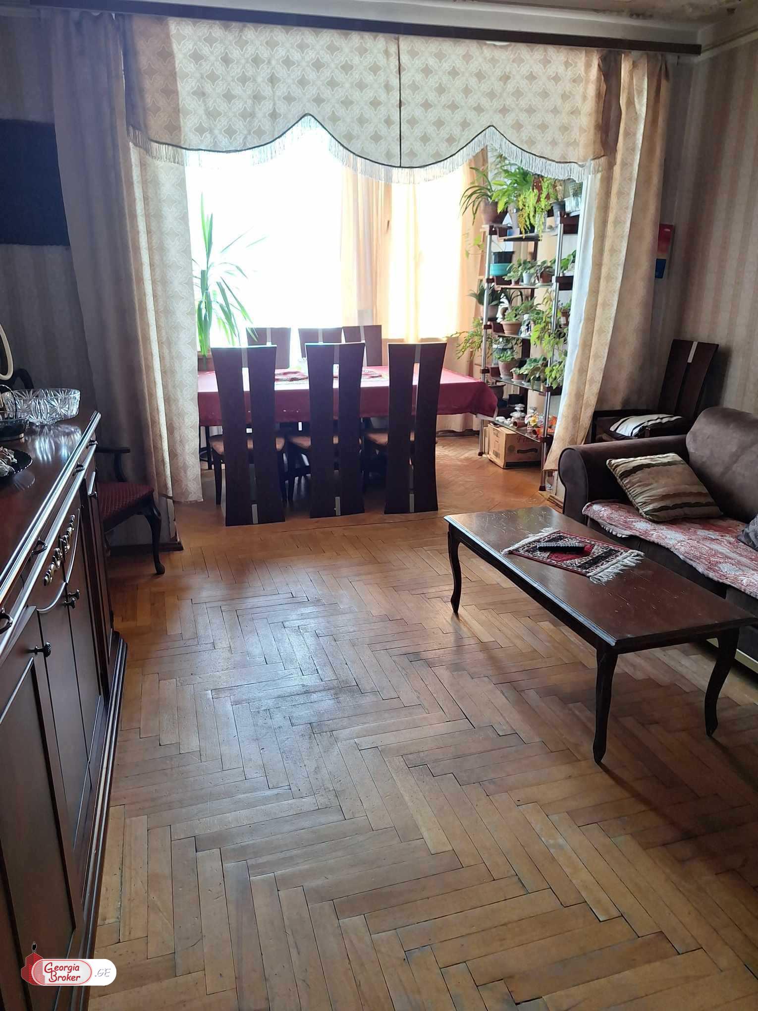 old repaired 4-room apartment for sale